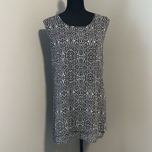 Sleeveless Black & White Tunic